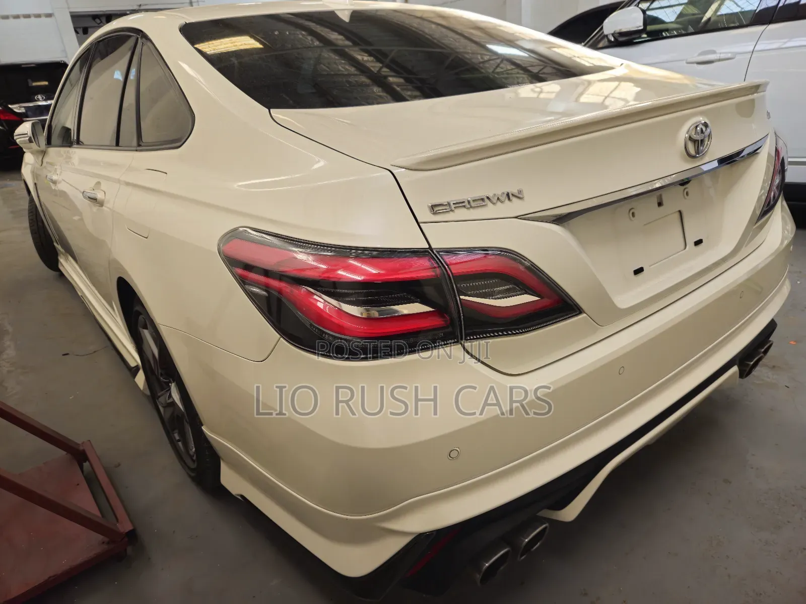 Toyota Crown 2019 White