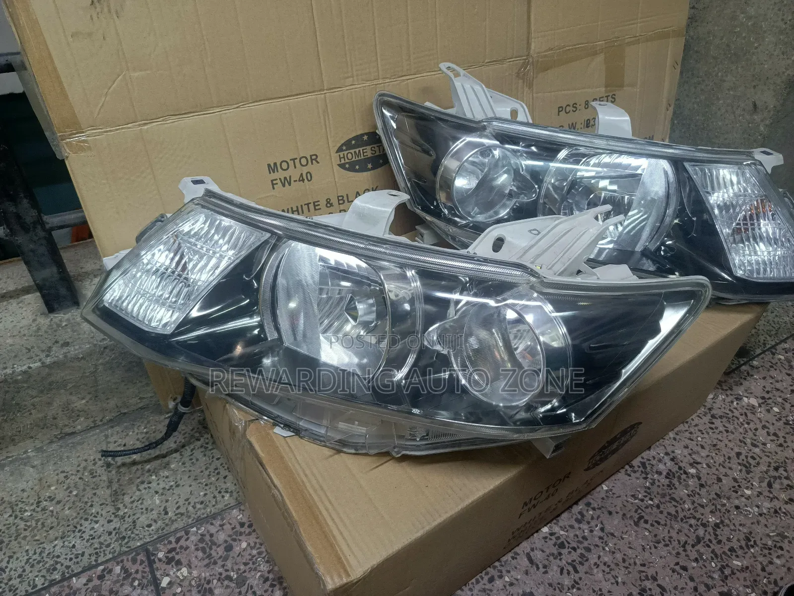 Allion 260 Xenon Headlights.Rhs