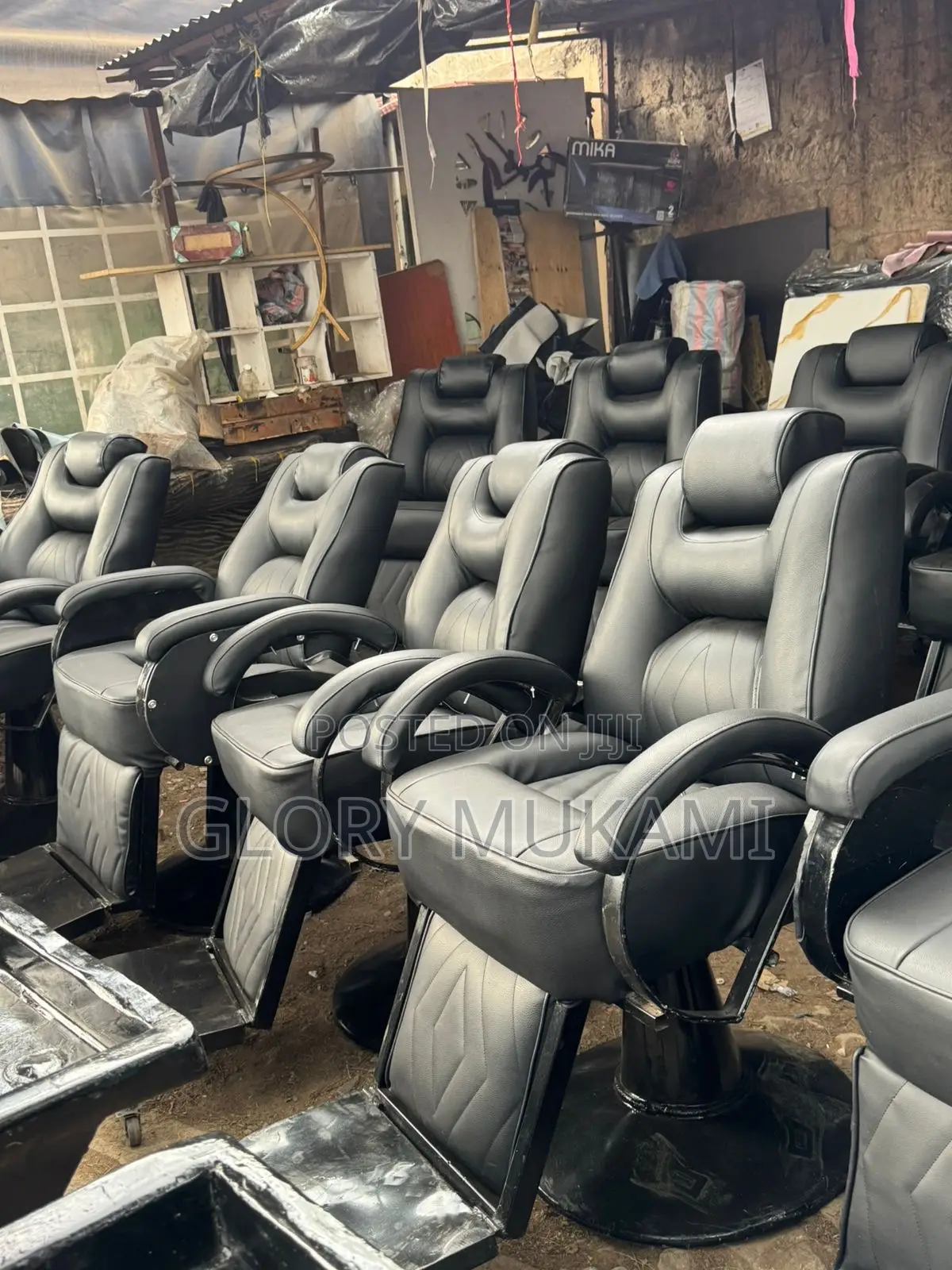 Kinyozi Barber Chairs
