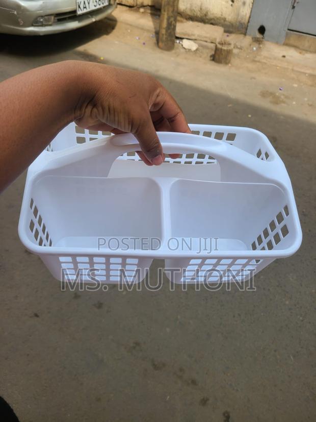 3 Compartments Plastic Shower Caddy Basket - thumbnail 5