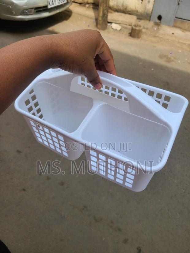 3 Compartments Plastic Shower Caddy Basket - thumbnail 7