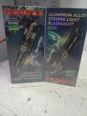 Kezu Flashlight Torch With Zoom - Powerbank - thumbnail 2