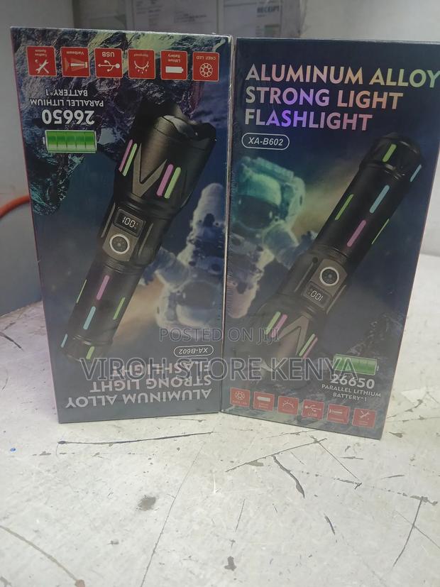 Kezu Flashlight Torch With Zoom - Powerbank - main view