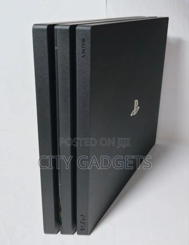 Playstation 4 Pro Used