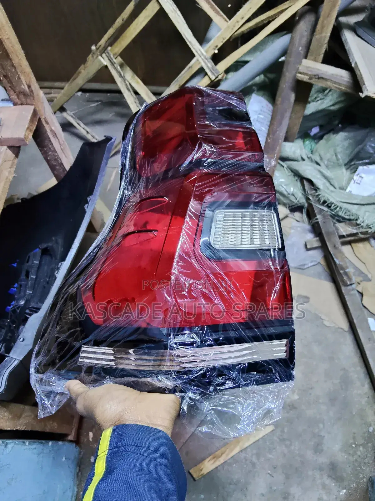 Tail Lens Prado 2018
