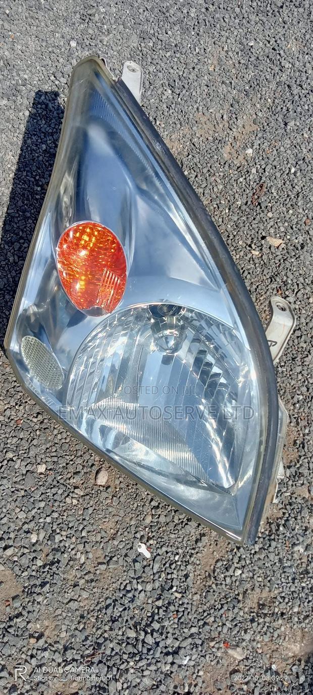 Prado 120 Headlight Non Xenon Ex Japan With Adjustor - thumbnail 3