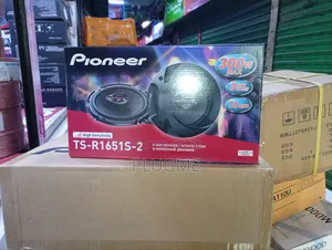 Pioneer Ts-R1651s-2 Mid-Range Car Speakers.