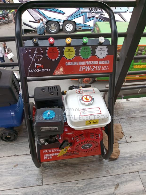 Highly Available 3000psi Maxmech Petrol Pressure Washer