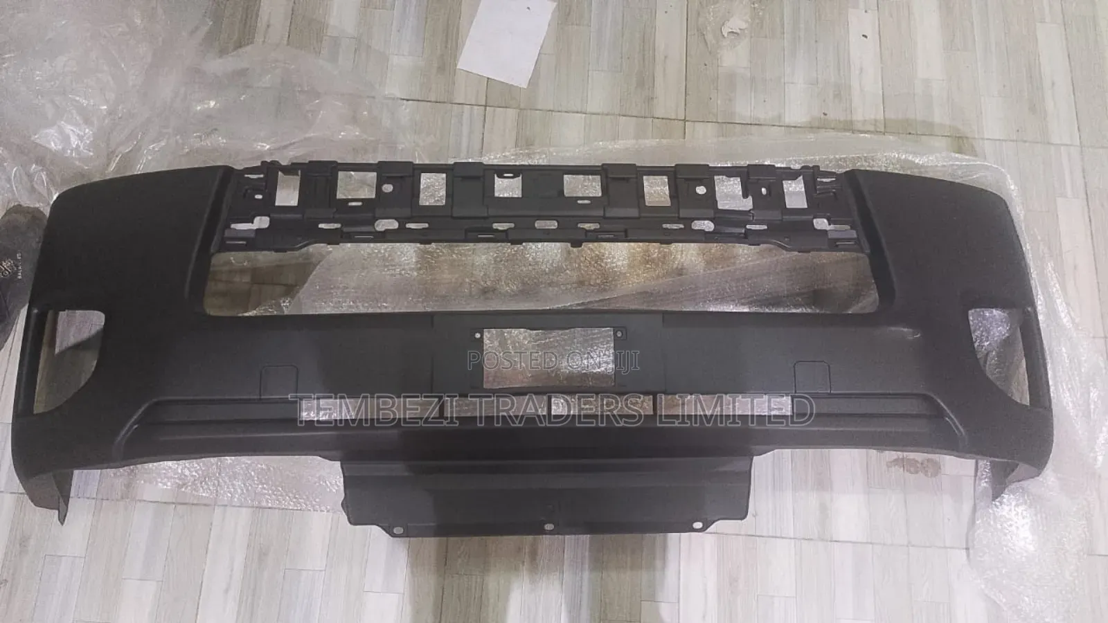 Front Bumper Toyota Hiace 7l 2014/2015/2016 New Model