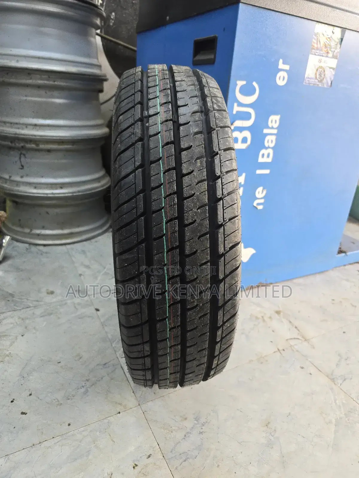 185/70r13 Maxtrek Maximus Tire