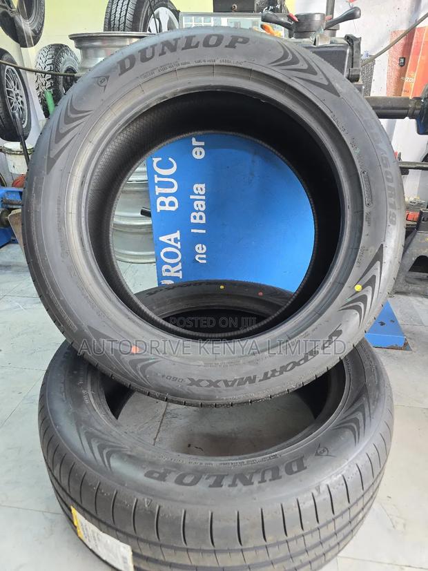 255/50r19 Dunlop Tire - thumbnail 3
