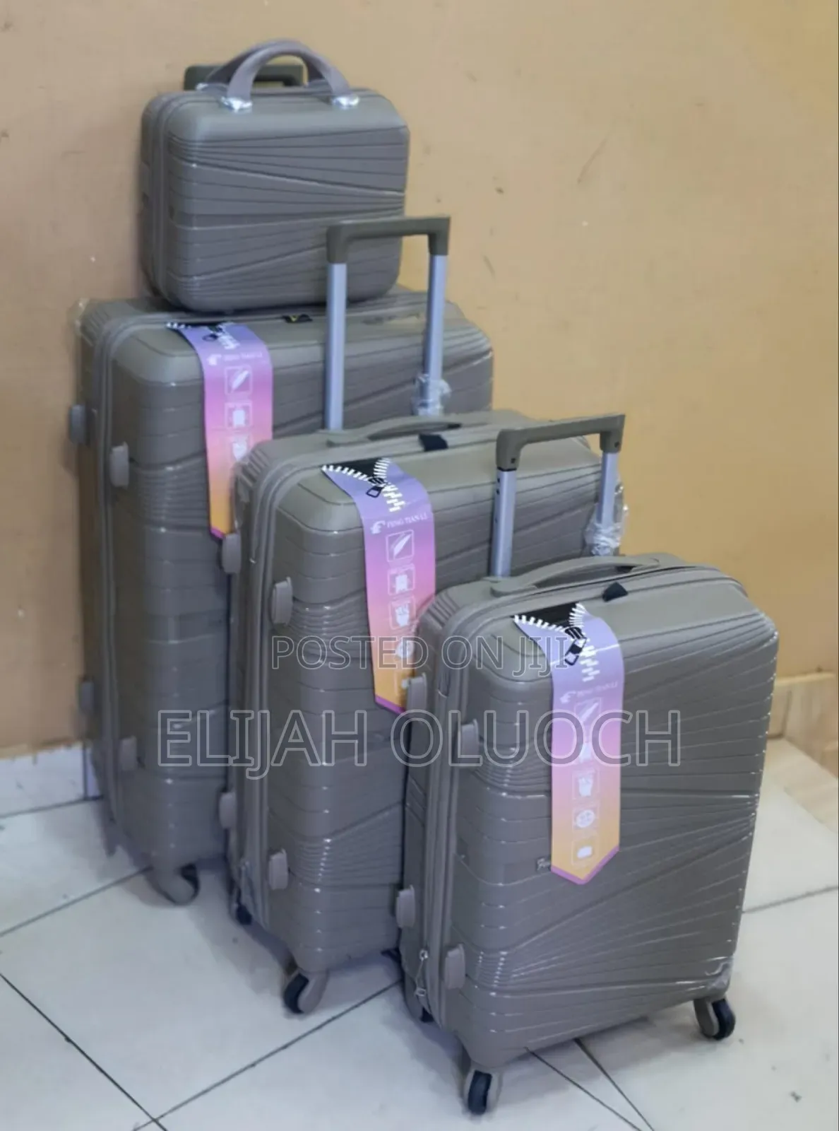 4 In1 Luxurious Fibre Suitcase