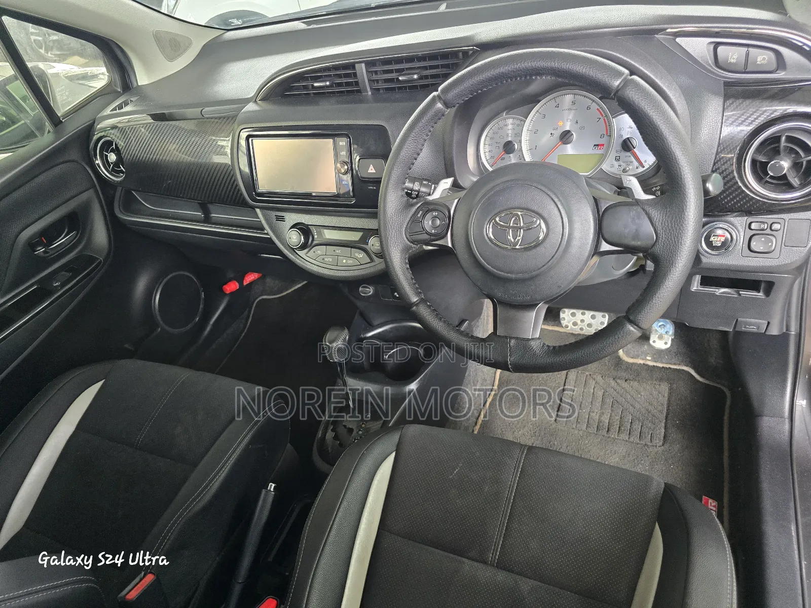 Toyota Vitz 2018 Gray