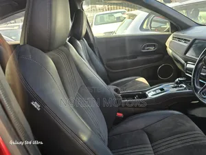 Honda Vezel 2019 Red