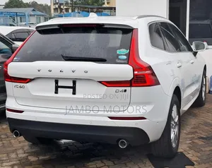 Volvo XC60 T5 R-Design AWD 2019 White