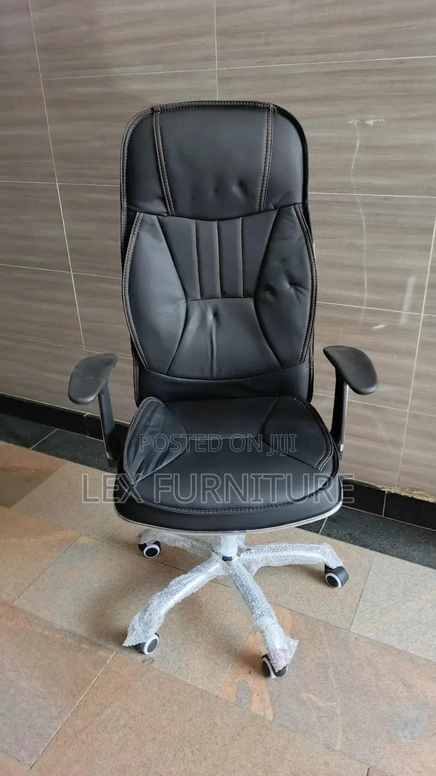 Leather Office Chair With Black and Silver Frames