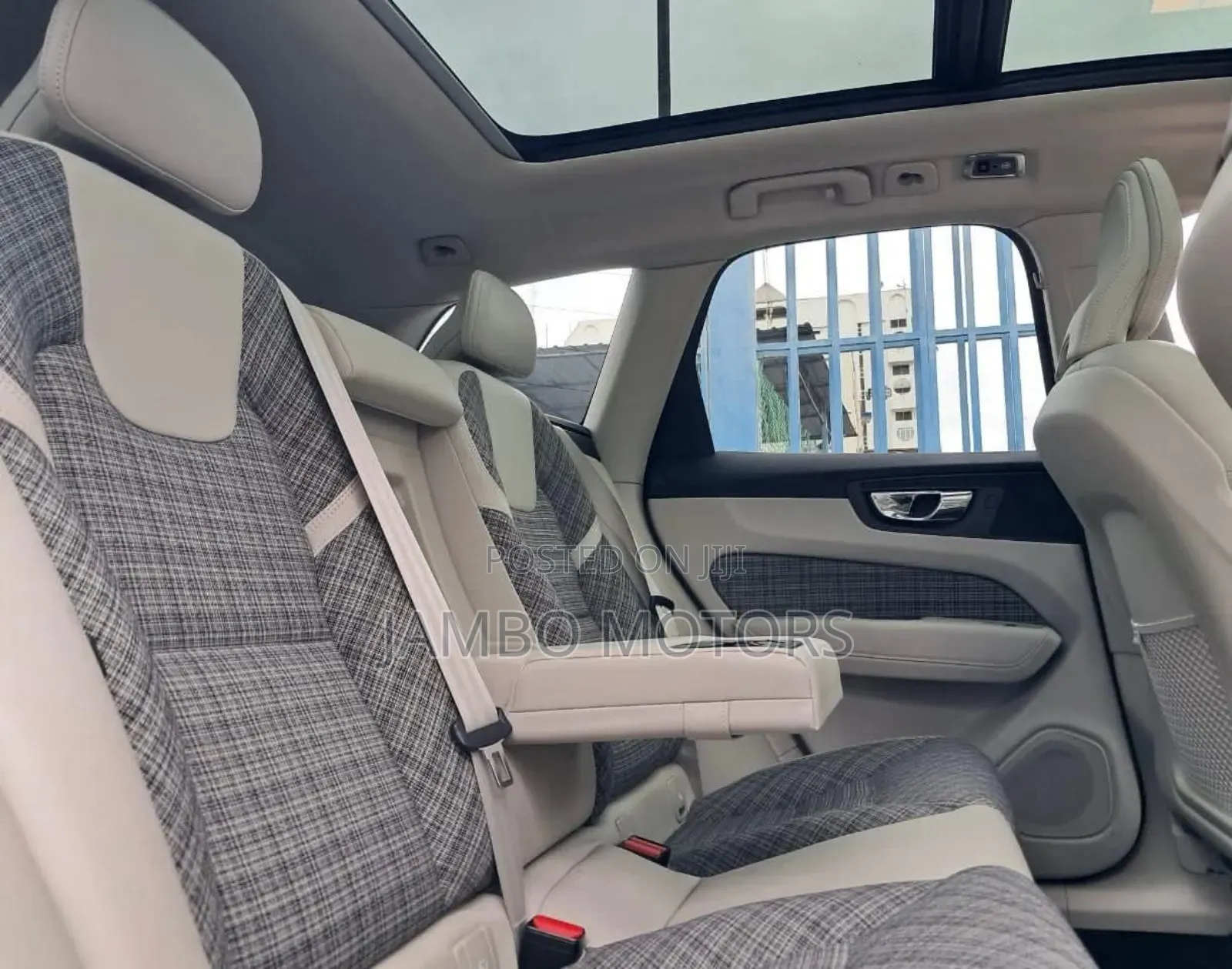 Volvo XC60 T5 R-Design AWD 2019 White