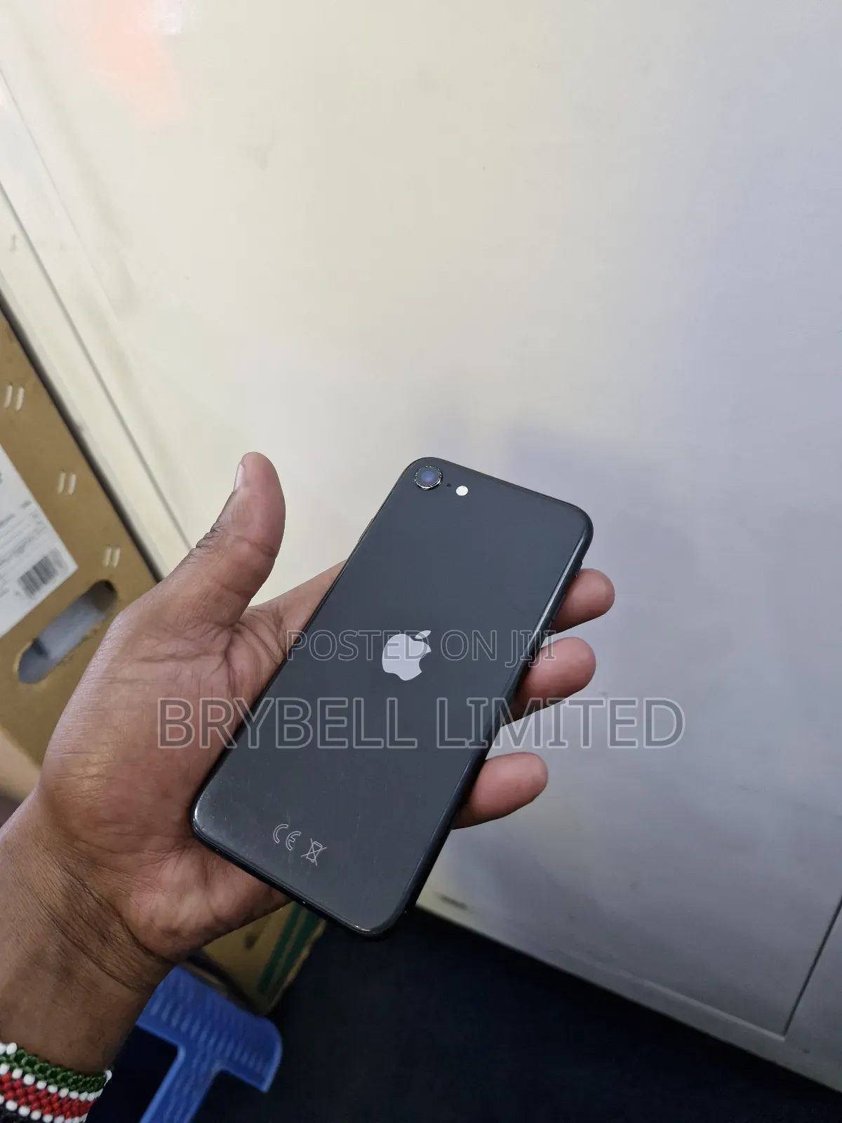 Apple iPhone SE (2020) 64 GB Black