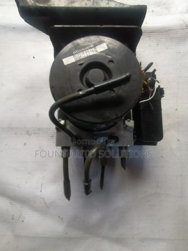 Mazda Demio A.B.S Hydraulic Unit - thumbnail 2