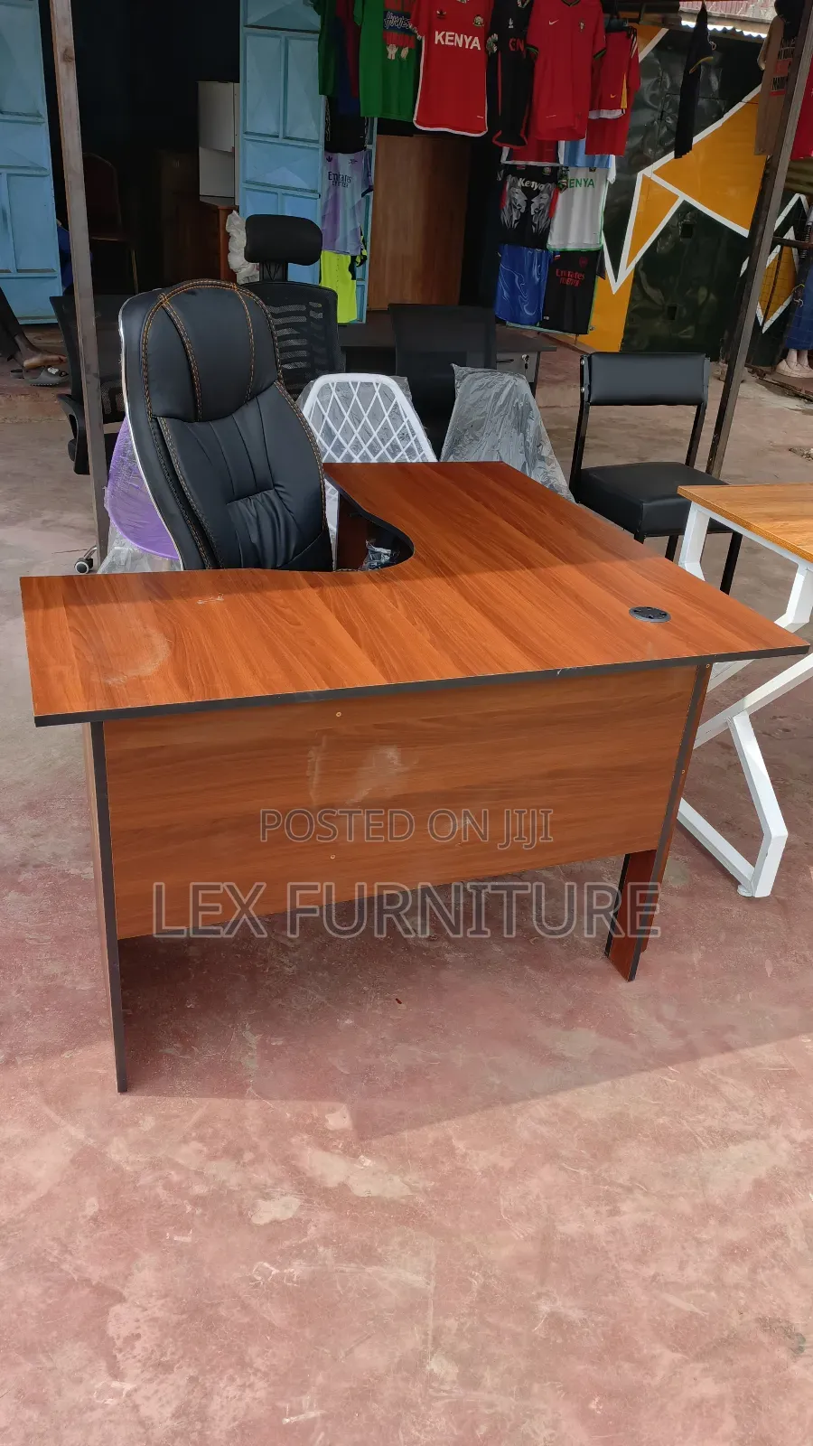 C35 Leather Office Chair Plus Lshape Office Desk