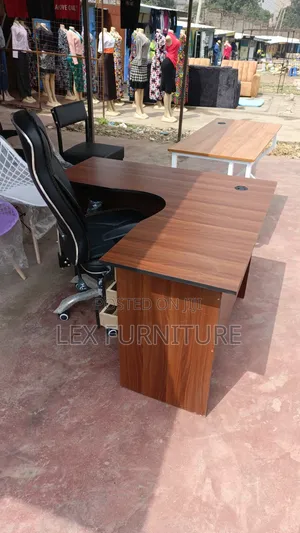 American Dark Walnut Table Plu Leather Office Chair