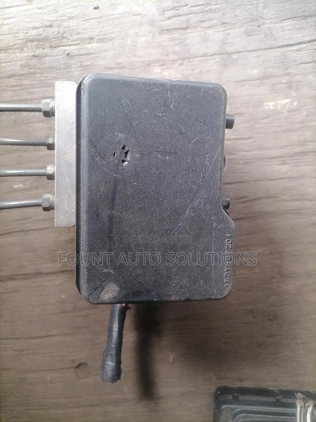 Prado J120abs Hydraulic Unit - thumbnail 3