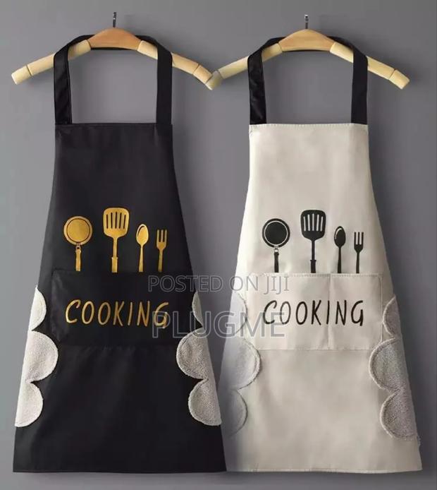Water Proof Adult Kitchen Aprons Oil Proof Different Colors