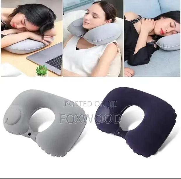 Inflatable Travel Neck Pillow - thumbnail 3