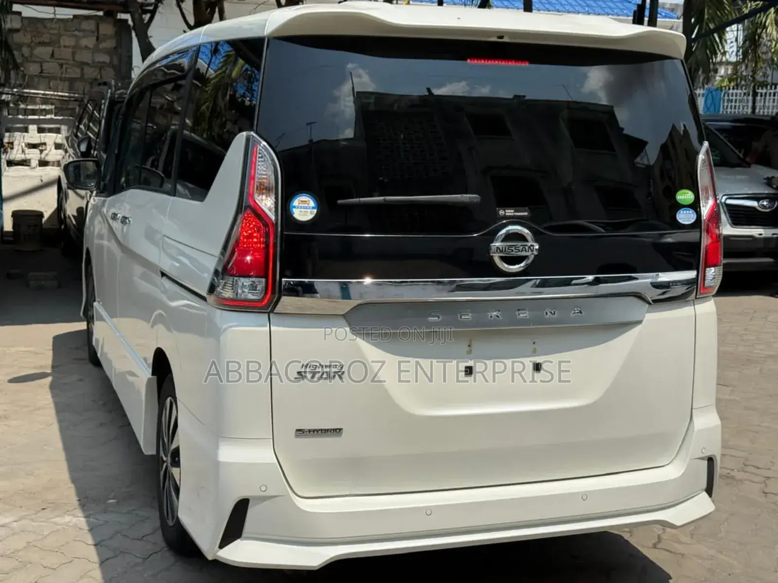 Nissan Serena 2018 Pearl