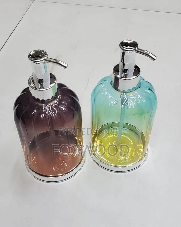 Acyric Coloured Handwash Dispenser - thumbnail 3