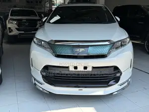 Toyota Harrier 2.0 2018 White