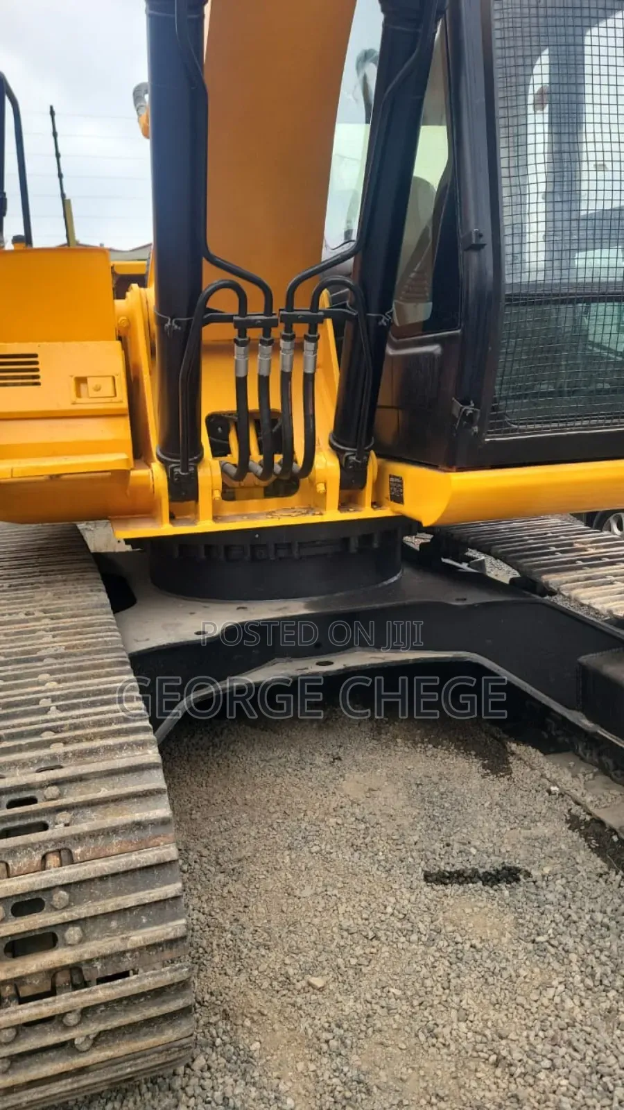 Selling Excavators at Competitive Price With Bank Financing Upto 70%