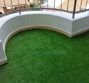 Affordable 20mm Decorative Artificial Green Grass Carpet for Balcony