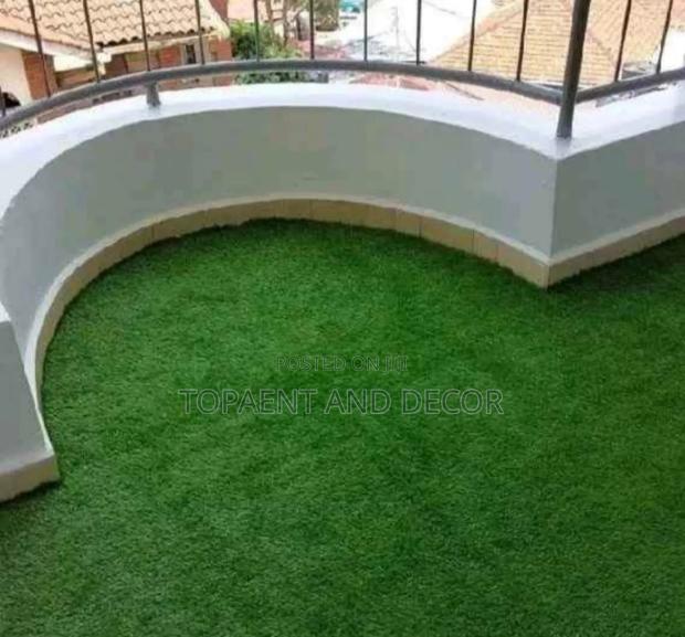 Affordable 20mm Decorative Artificial Green Grass Carpet for Balcony - main view