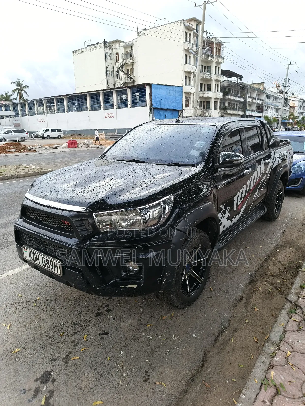 Toyota Hilux Revo Double Cab Deisel 2.8 AWD 2016 Black