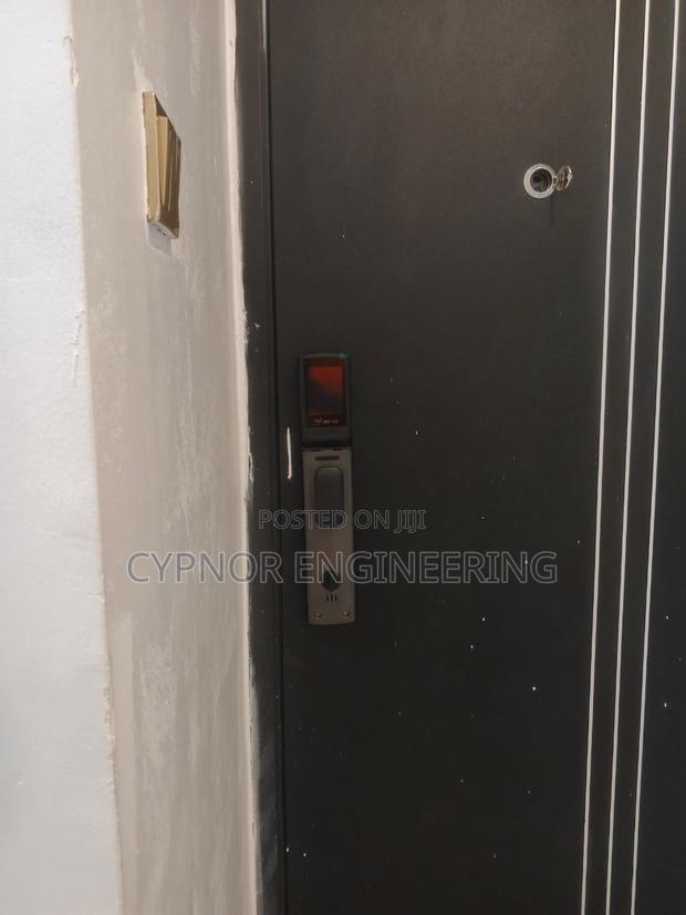 Digital Smart Locks With Fingerprint for Airbnb - main view