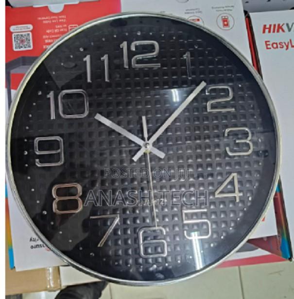 Wall Clock With 1080p Smart Wireless Wi-Fi Camera - main view