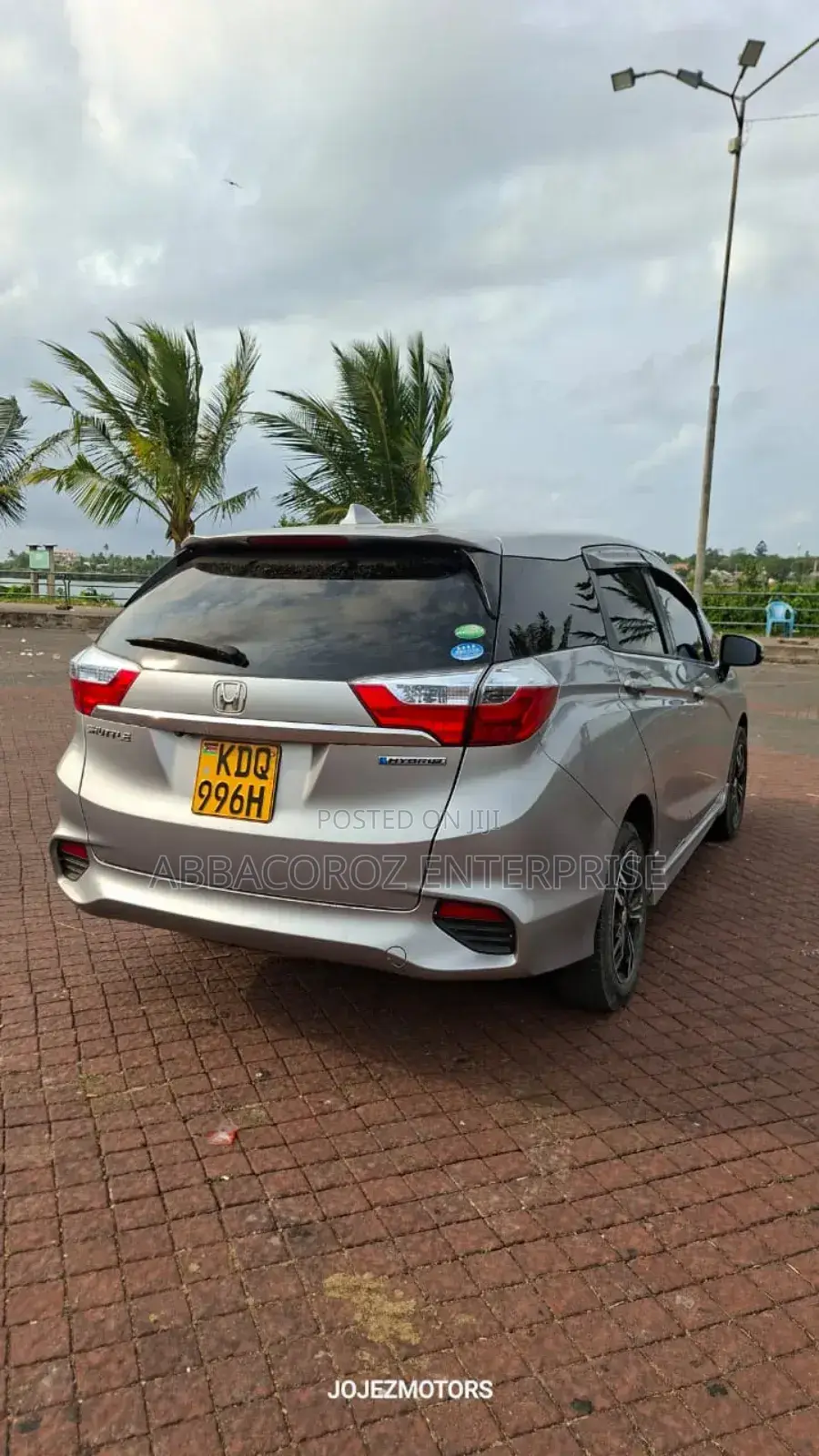 Honda Fit Shuttle 1.5 Hybrid 2WD 2018 Silver