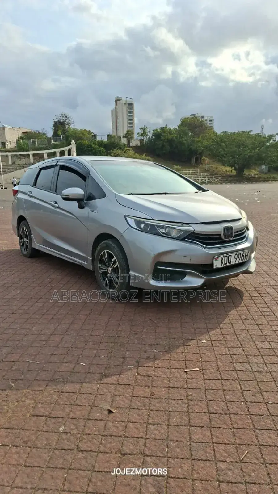Honda Fit Shuttle 1.5 Hybrid 2WD 2018 Silver