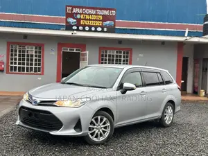 Toyota Corolla Fielder 1.5 Hybrid FWD 2019 Silver