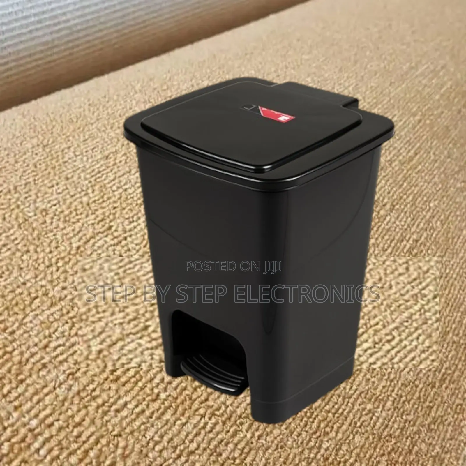 30l Hard Plastic Step Pedal Waste Bin Trash Can – Sleek and Durable