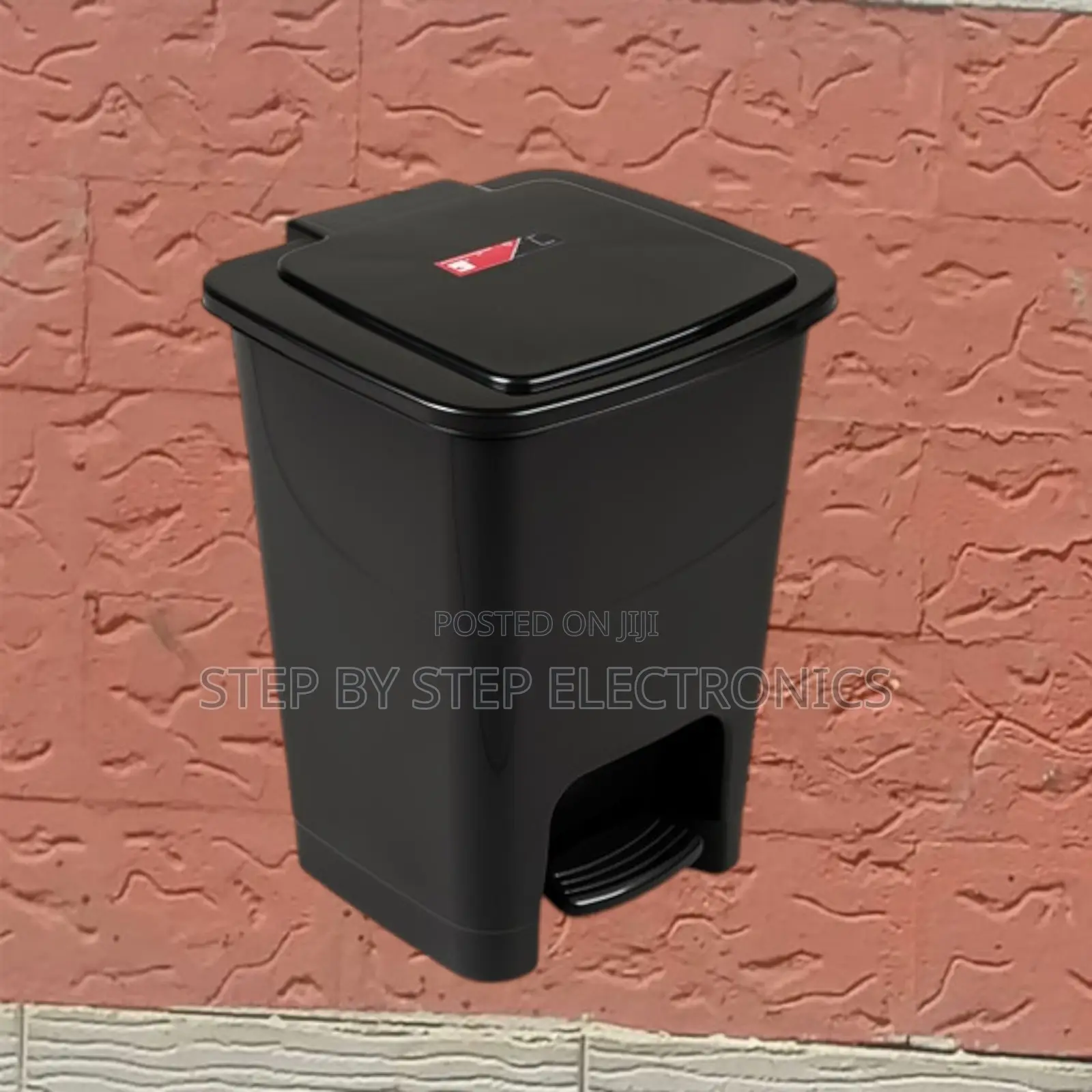 Lightweight 30l Hard Plastic Step Pedal Waste Bin Trash Can – Strong