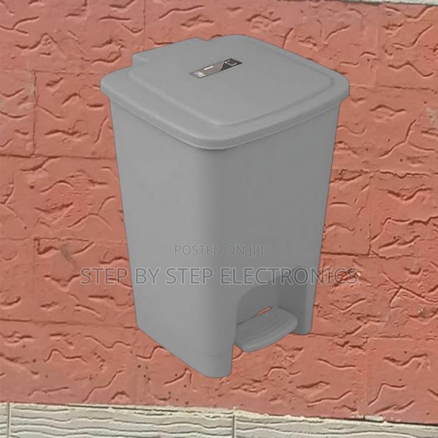 30l Hard Plastic Step Pedal Waste Bin Trash Can – Smooth Foot Pedal