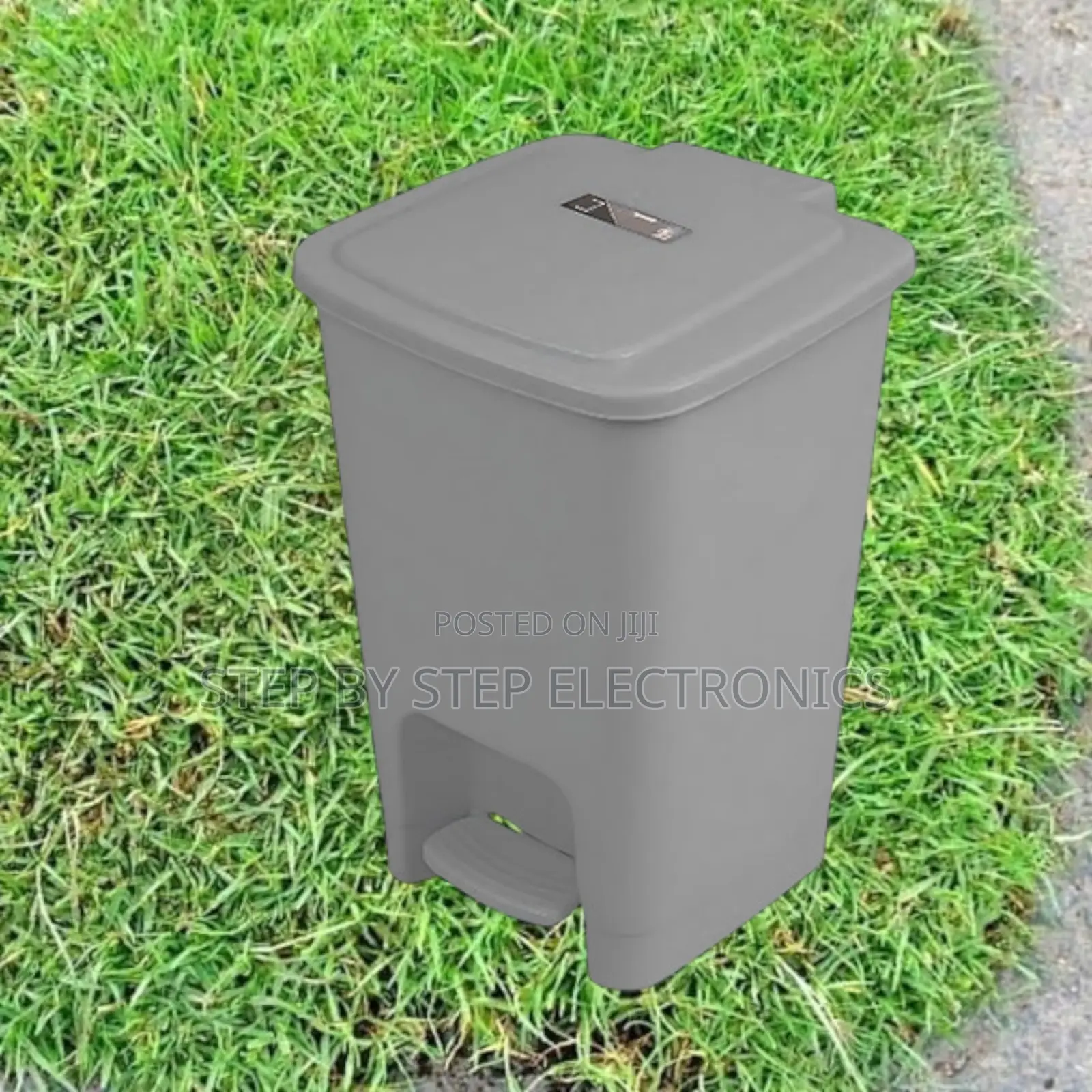 Low Cost 30l Hard Plastic Step Pedal Waste Bin Trash Can With Lid