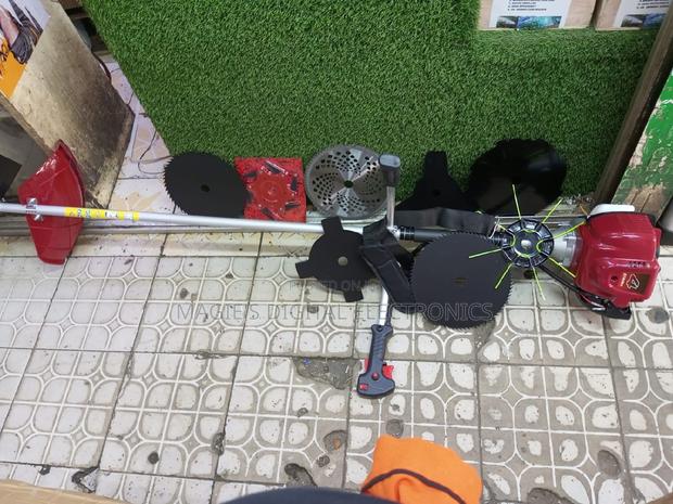 Highly Available 4stroke Brush Cutter With 9blades - main view