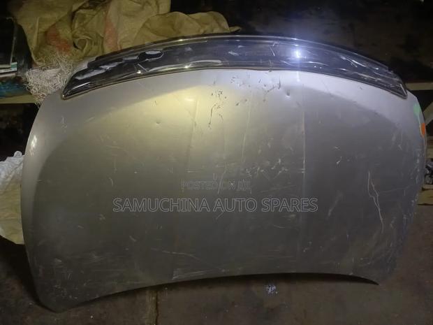 Bonnet Nissan Tiida With Chrome