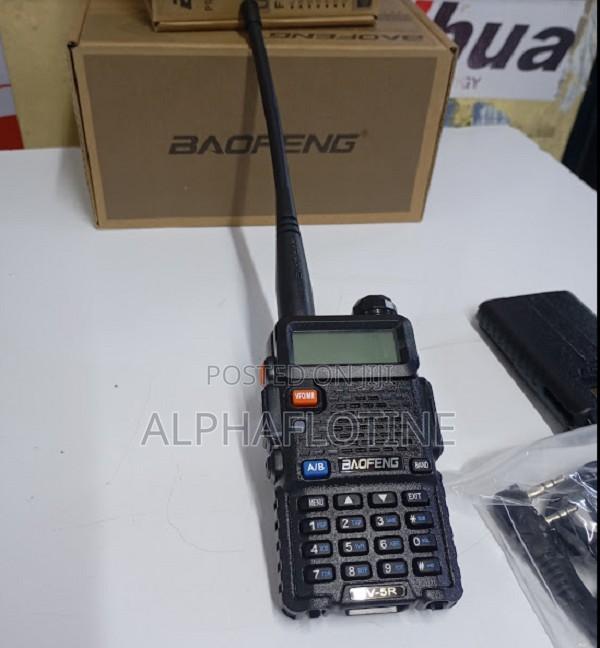 Baofeng Uv-5r Dual Band (Vhf/Uhf) Analog Portable Two-Way Radio
