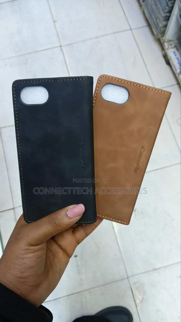 iPhone 16e Leather Flip Case - thumbnail 2