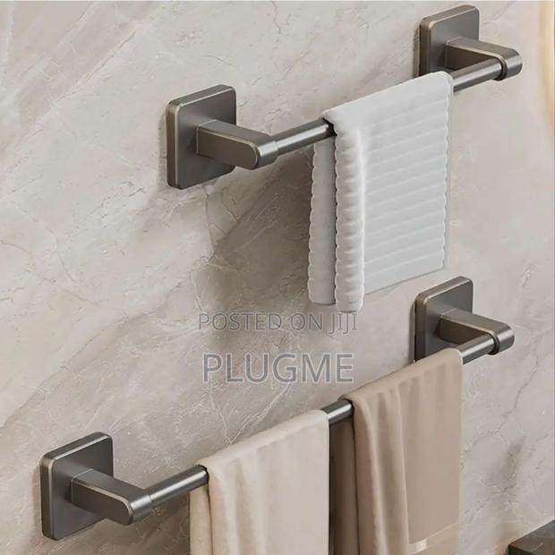 Easy-Install Wall-Mounted Towel Rack 
Adhesive 60cm - main view