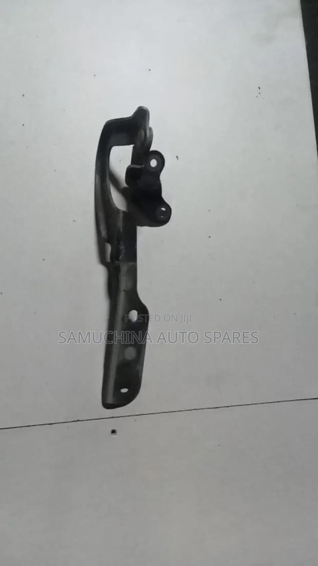 Bonnet Hinges Suzuki Wagonr - main view